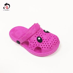 2017 Comfortable and Cute Kids Clogs